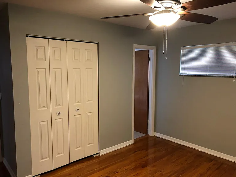 3933 Creek Rd — Photo 13