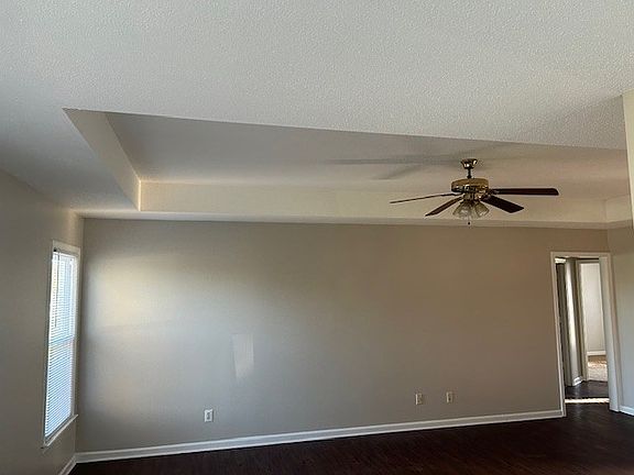 5th image of 1749 Crestview Dr