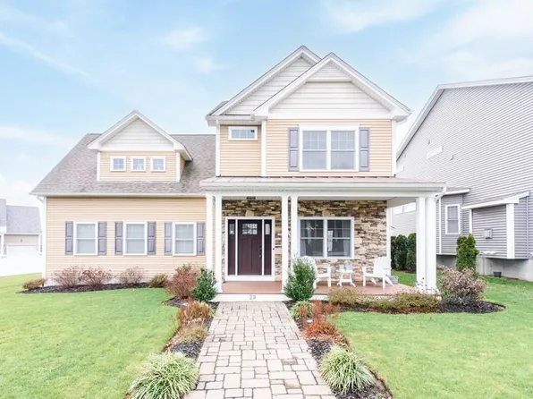 23 Morningside Dr, North Kingstown, RI 02852