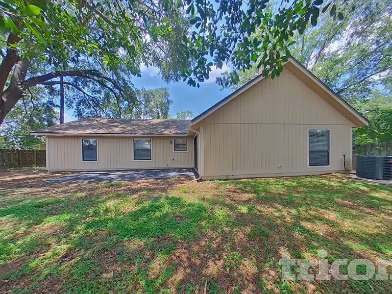 7943 Longshadow Ct — Photo 20