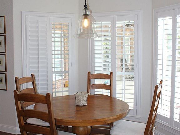 3rd image of 6031 Chapman Cir