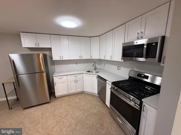 3339 Huntley Square Dr APT T-2, Temple Hills, MD 20748