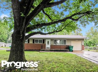 805 Shepley Dr, Saint Louis, MO 63137