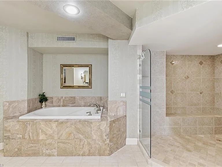 4041 Gulf Shore Blvd N #1007 — Photo 23