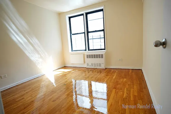 Rented by Norman Raindel, LREB | media 16