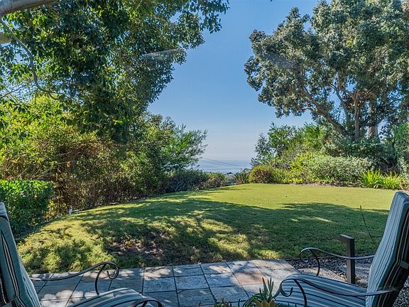 2nd image of 1191 Avenida Amantea