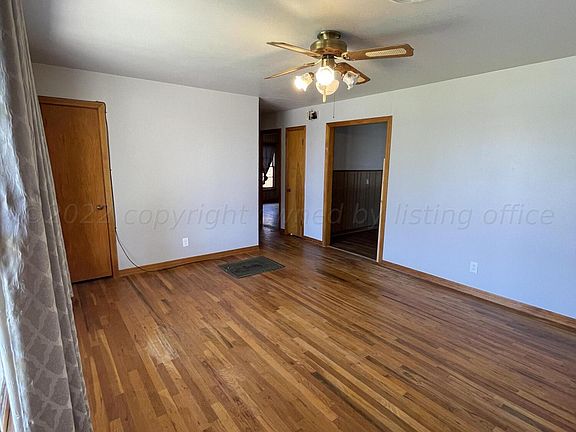 2nd image of 605 Bradley Dr