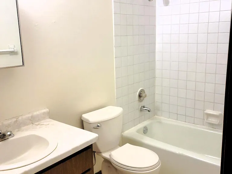 226 N Jefferson St #6 — Photo 8