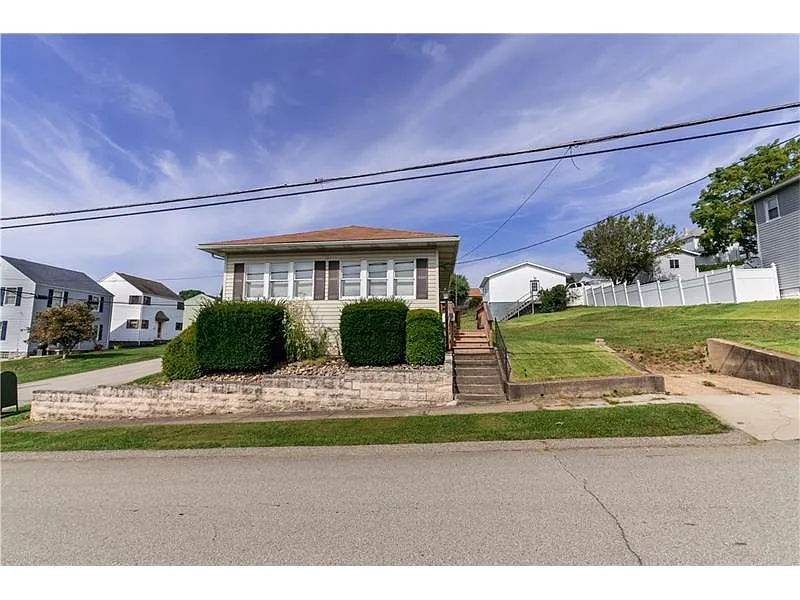 74 Vernon St photo 1