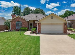 1203 Windsor Pl, Shawnee, OK 74804