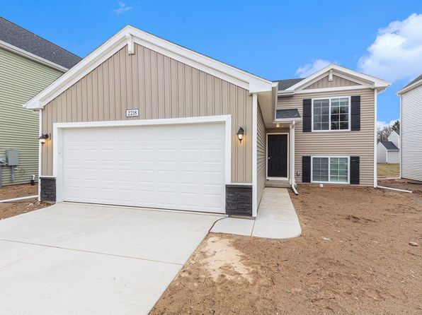 4394 Pine Creek Dr