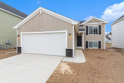 7669 Courtyard Pl Photo 1