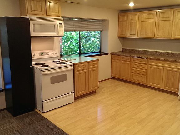 5th image of 12327 138th Ave E