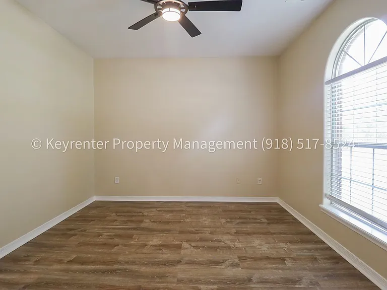 806 W 118th St S — Photo 10