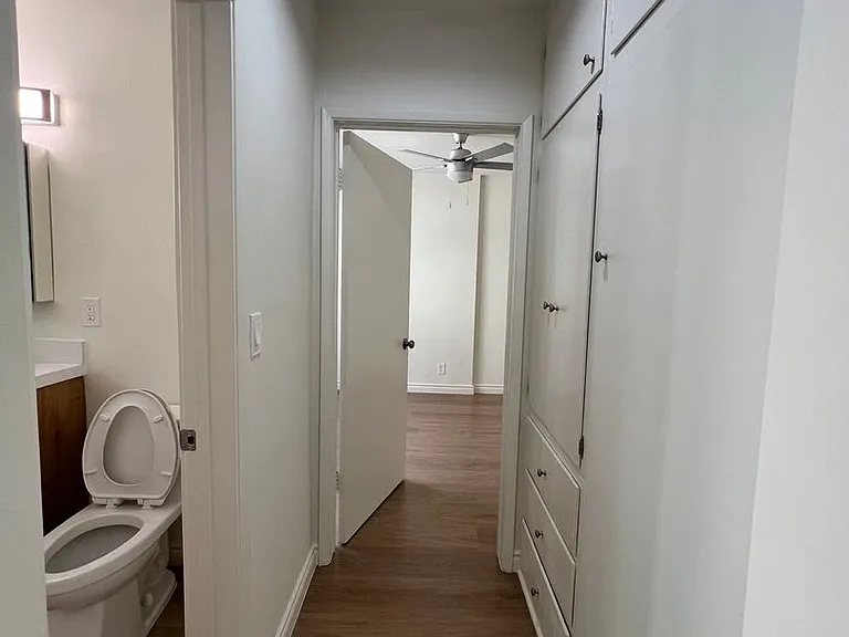 444 S Manhattan Pl — Photo 10