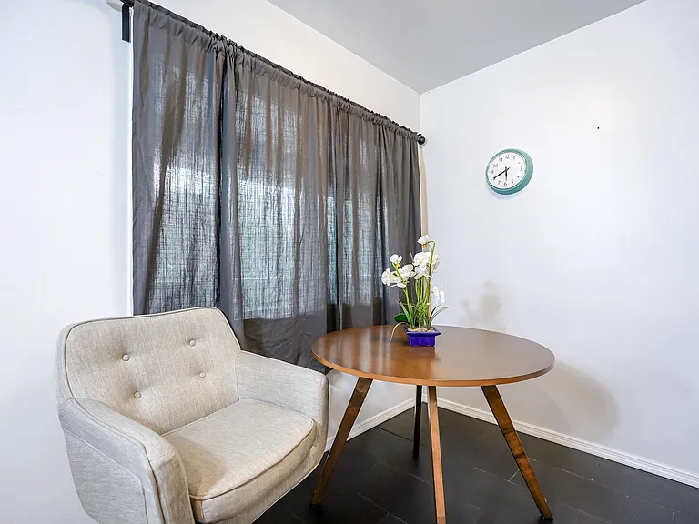 240 3rd Ave #7 — Photo 7