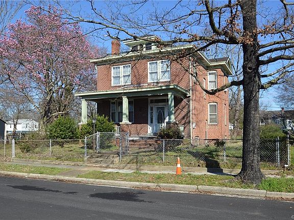 3rd image of 1208 Carlisle Ave