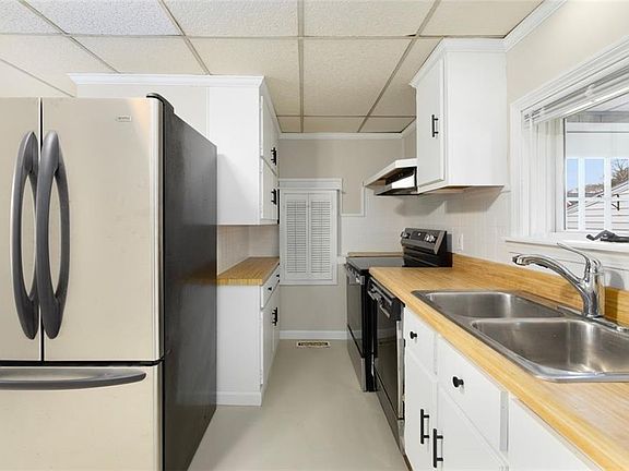 4th image of 123 Harrington Ave