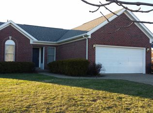 10702 Black Walnut Blvd, Louisville, KY 40229