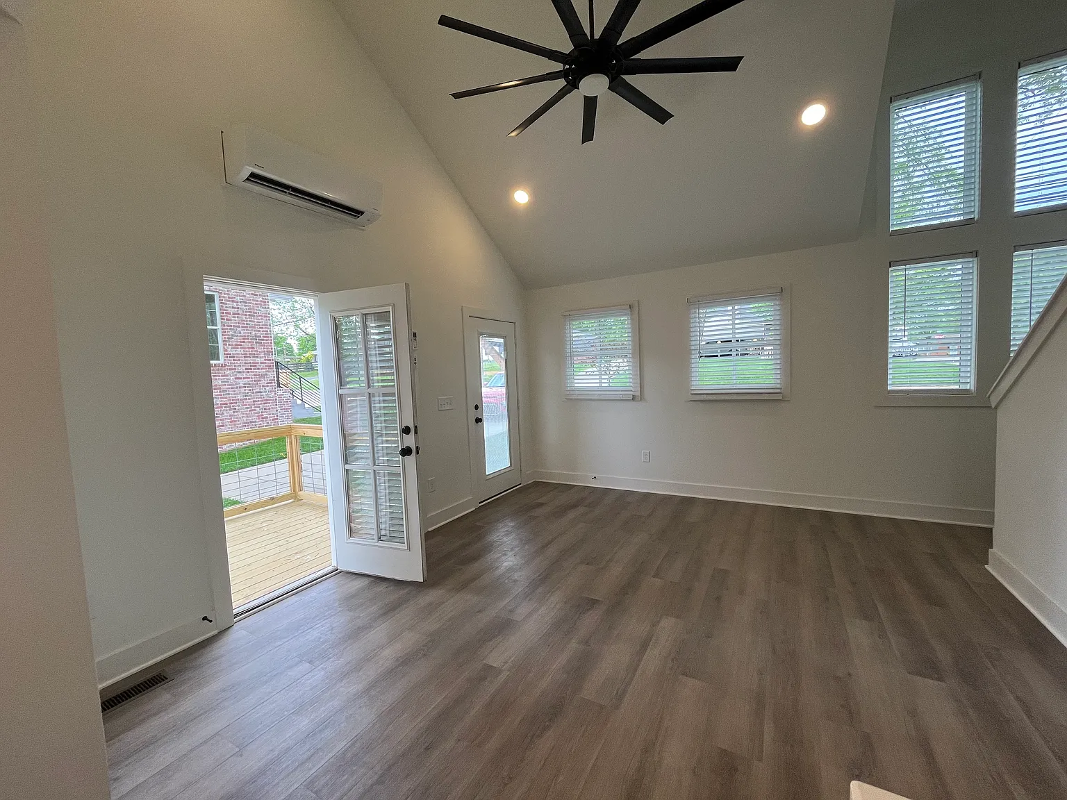 1 bed, 1.5 bath, 756 sqft, $1,800 — Photo 4