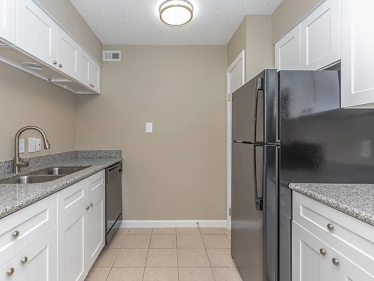 The Citadel at Med Center Houston Apartments — Photo 15
