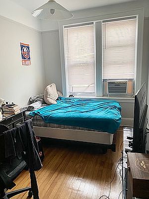 4th image of 3129 47th St APT 2R