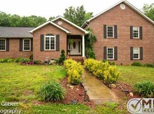 237 Glendale Rd, Leoma, TN 38468