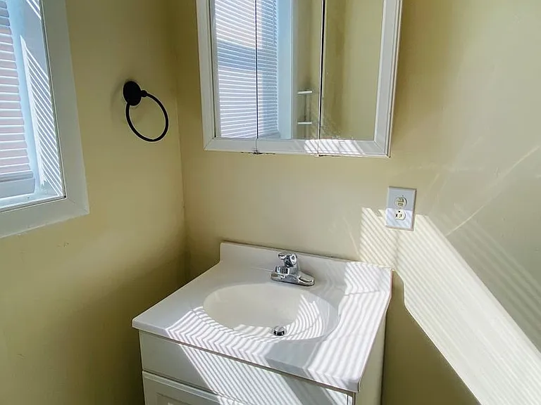 1529 W. Cary St. — Photo 17