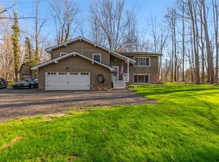 9690 Kinsman Rd, Novelty, OH 44072