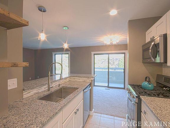5th image of 6242 Acropolis Dr SE #32
