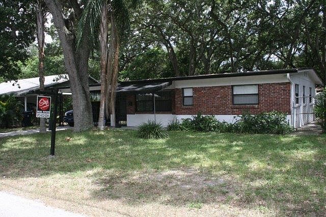 1st image of 3212 Coachman Ave