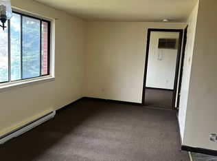 6315 Robinson Rd APT 8, Lockport, NY 14094