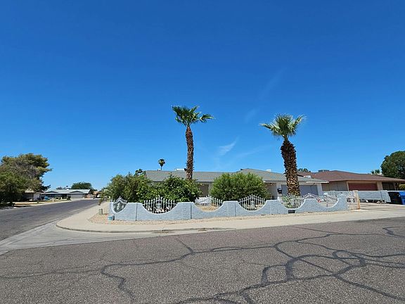 3rd image of 4802 N 64th Ln