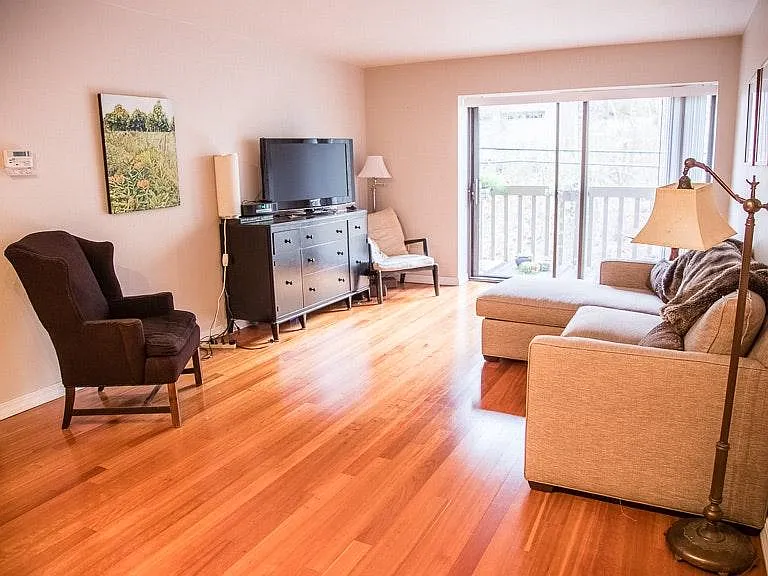 311 Pleasant Ave #408 — Photo 2