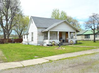 34 S Clements St, Dexter, MO 63841