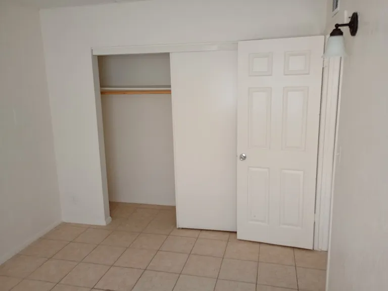 401 N D St #11 — Photo 18