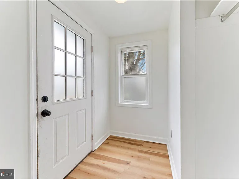251 Hickory St — Photo 6
