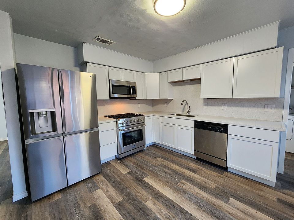 1st image of 3604 Valley View Rd #1