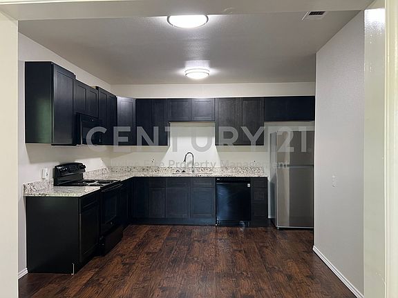3rd image of 414 N Flat St
