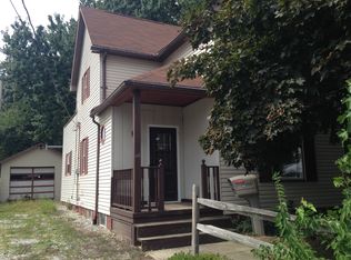 44 Oak St, Shelby, OH 44875