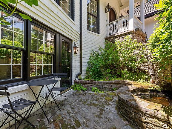 43rd image of 590 Springhill Dr NE