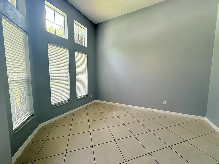 814 Kazaros Cir — Photo 14