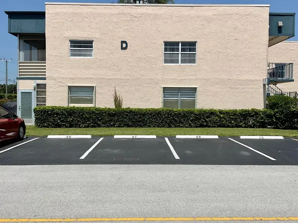 192 Flanders Drive, Delray Beach, FL 33484