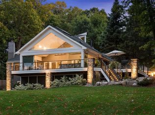 2610 Mapleridge Ln, Excelsior, MN 55331