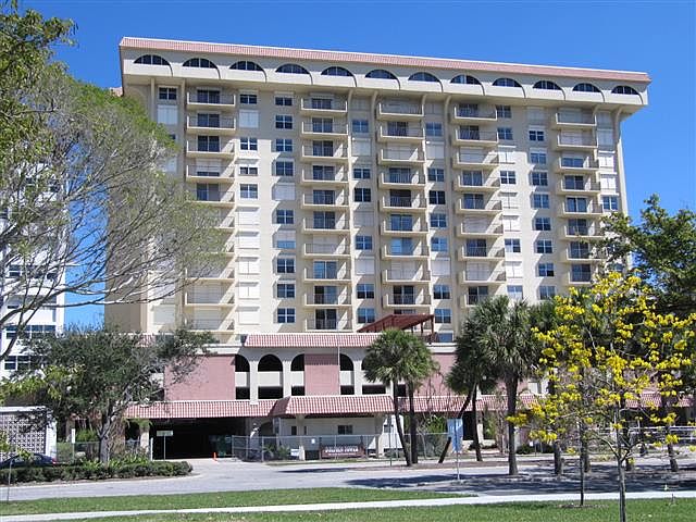1st image of 101 S Gulfstream Ave #^a