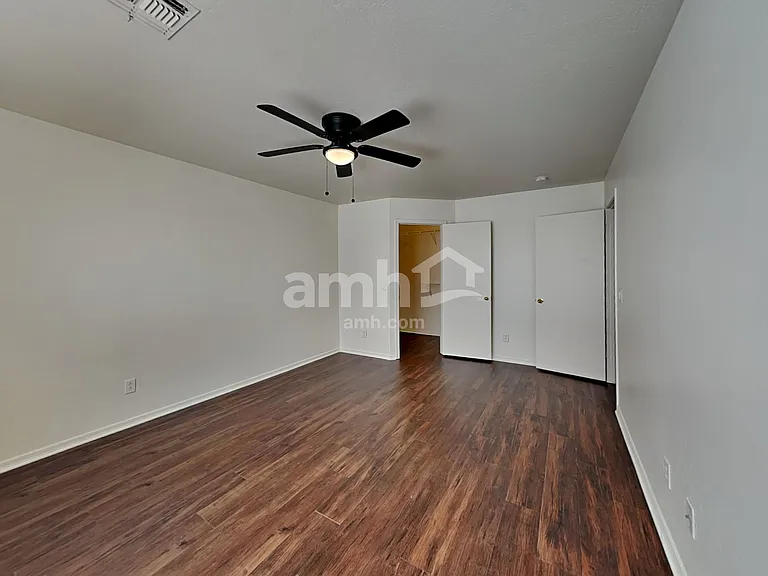 11019 E Arbor Ave — Photo 7