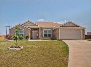 100 Lignite Dr, Jarrell, TX 76537