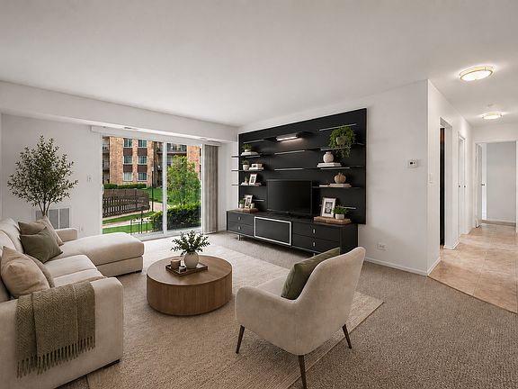 5th image of 1103 S Hunt Club Dr APT 126