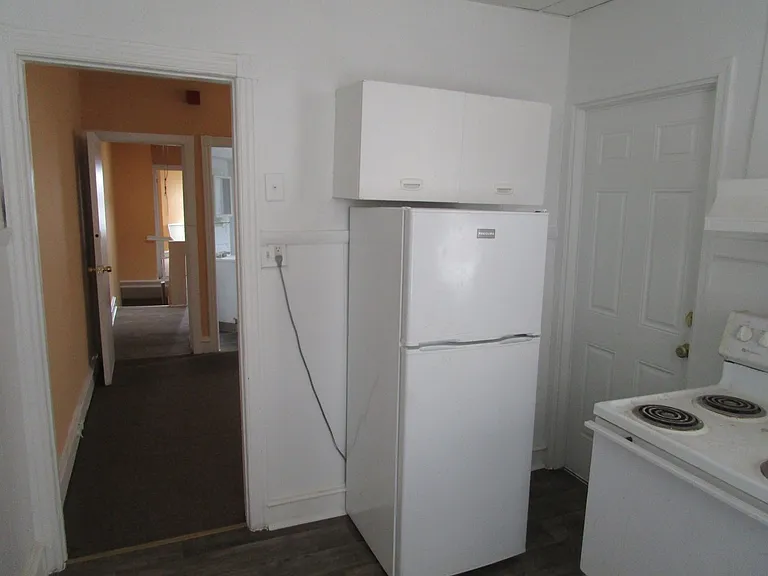 218 N 54th St — Photo 2