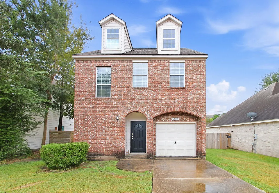 6607 Dickson Way